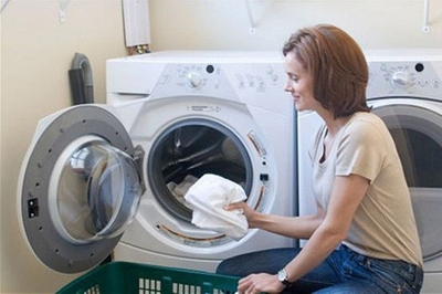 12 lỗi giặt ủi mọi người hay mắc phải nhất, tham khảo giá máy hút bụi công nghiệp  - rở nên đơn giản và tiết kiệm thời gian hơn bao giờ hết. Nhưng giặt máy làm cho tuổi thọ của quần áo giảm xuống đáng kể cùng với giá máy hút bụi công nghiệp 1 số lỗi giặt ủi trong khi giặt 