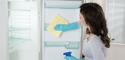 Cách vệ sinh tủ lạnh chỉ trong 7 bước nhanh gọn -  ở tphcm bạn thông qua bữa ăn hàng ngày của bạn, chưa kể đến nó cũng là nguyên nhân gây nên những mùi hôi khó chịu.

Nhưng khi bạn muốn vệ sinh máy lạnh thì lại sợ thức ăn khi dọn ra dễ bị h