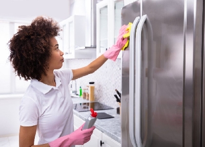 Kinh nghiệm đánh bay mùi hôi tủ lạnh đơn giản - ột quá trình sử dụng lâu dài, tủ lạnh thường bị ám mùi khó chịu bởi những đồ ăn tươi sống hay những đồ ăn nặng mùi khó chịu.

1. Cách khử mùi tủ lạnh hữu hiệu
1.1 Vỏ cam, quýt, bưởi