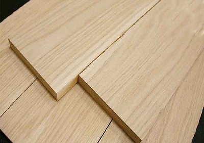 Loại gỗ sồi phổ biến trên thị trường đồ gỗ - vải phía khách hàng. Những loại gỗ tự nhiên được sử dụng phổ biến hiện nay như gỗ óc chó, gỗ sồi, gỗ gõ. Trong số đó thì sofa gỗ sồi hiện đại vẫn được nhiều khách hàng lựa chọn; bở
