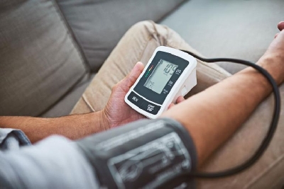 Tìm hiểu ứng dụng đo huyết áp bằng điện thoại - uyết áp bằng điện thoại có thật sự chính xác?

Có rất nhiều ứng dụng trên điện thoại giúp bạn kiểm tra huyết áp của mình chỉ với việc chạm ngón tay của máy chà sàn đơn mình lên. Những k