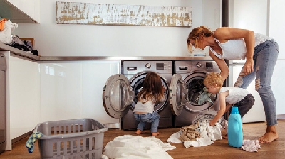 Vệ sinh máy giặt là việc cần thiết để triệt tiêu nơi sinh sống - ồ sau một ngày dài mệt mỏi. Tuy nhiên, dù có ý nghĩa tích cực trong việc tiết kiệm thời gian và công sức nhưng máy giặt cũng có thể trở thành nguồn bệnh cho mọi thành viên trong nhà. Nguyên nhân là