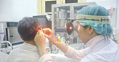 images/thumbnail/xu-ly-con-trung-chui-vao-tai-don-gian_tbn_1651222061.jpg