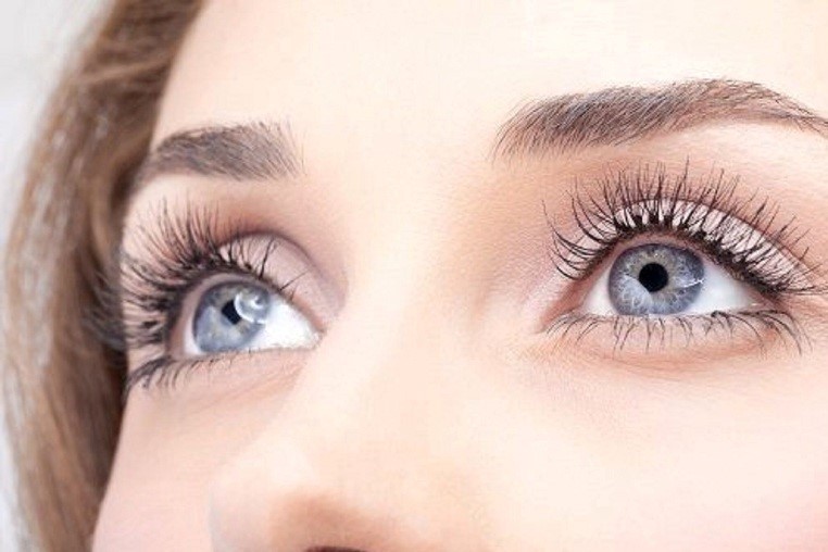 Hạn chế giúp đôi mắt bạn bị tật khúc xạ tốt nhất